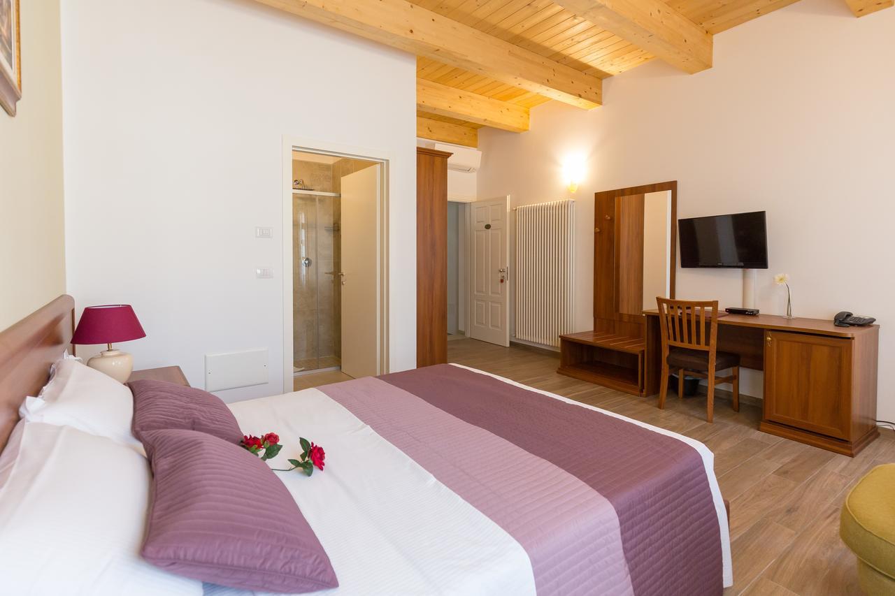 Villa Cavour Comacchio Habitación foto
