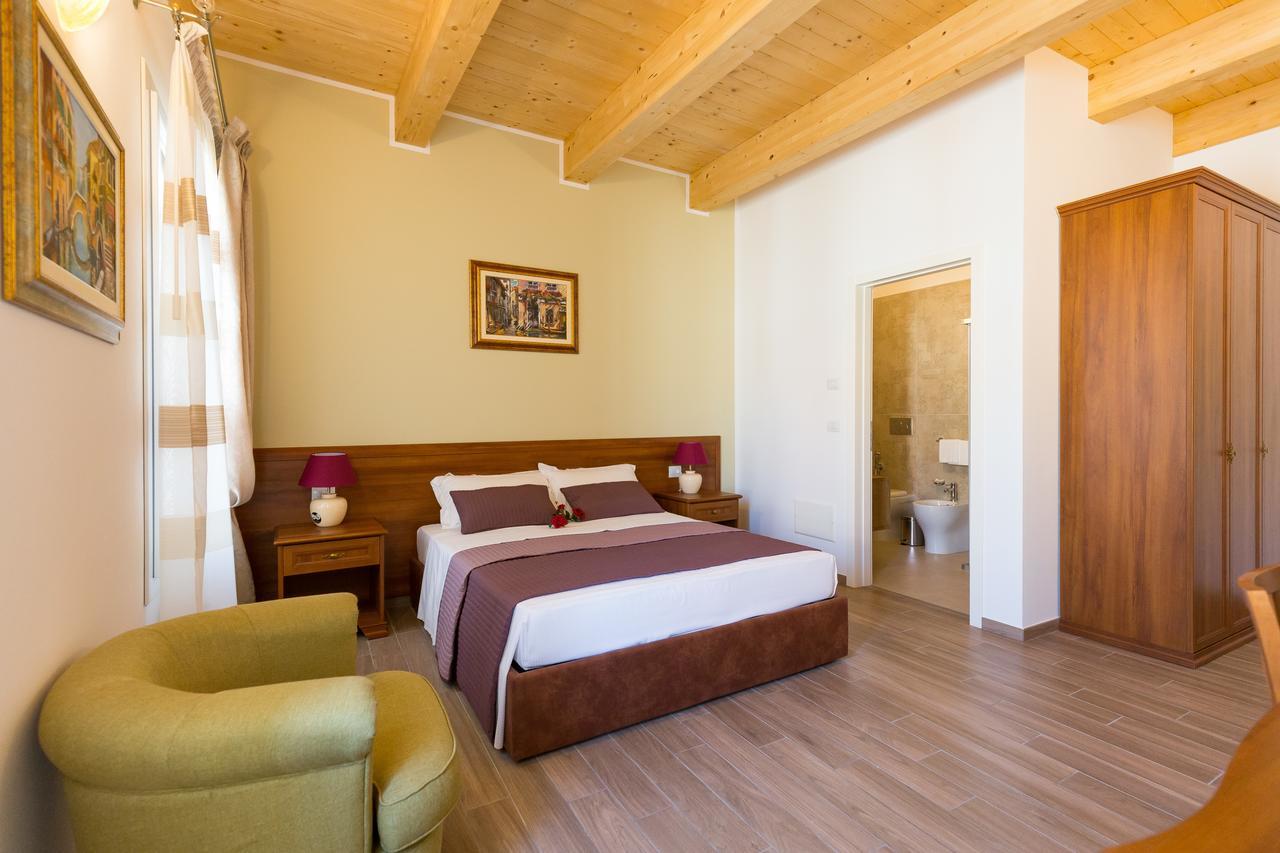 Villa Cavour Comacchio Habitación foto